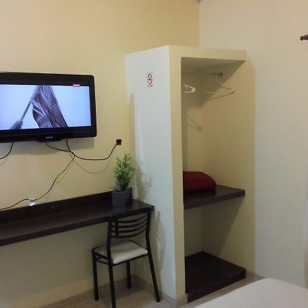 Hotel Florida Saladas Екстер'єр фото